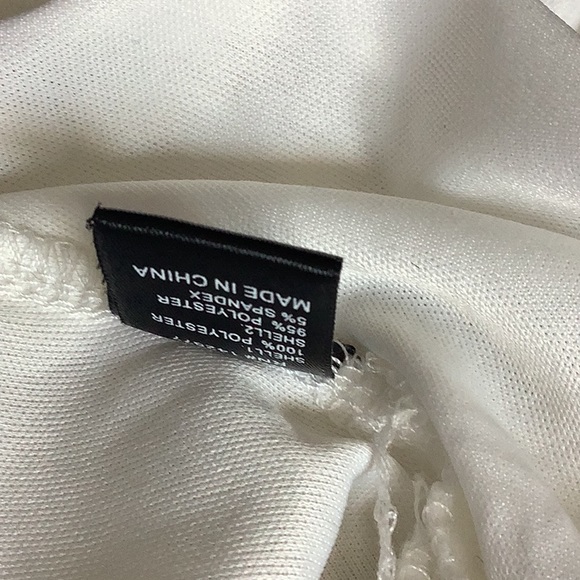 Haute MONDE skirt crocheted with mini skirt under size Med NWT zipper si… - Picture 9 of 9